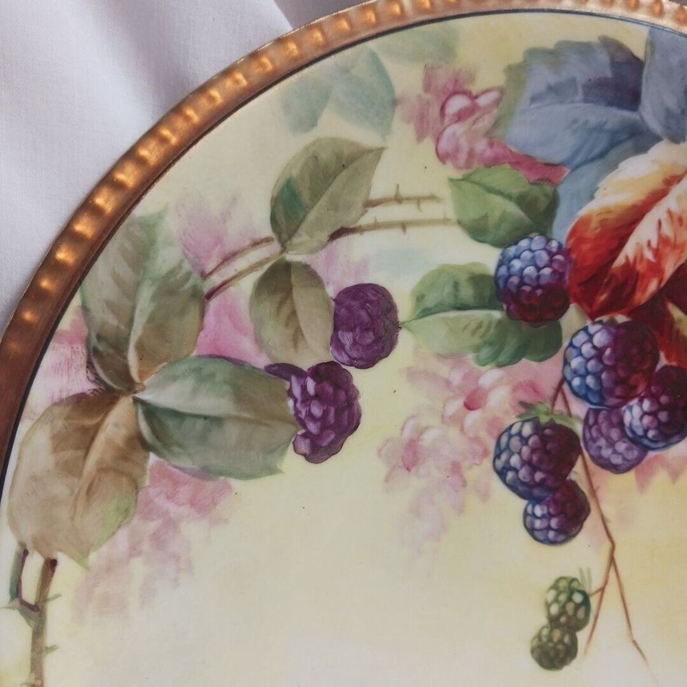 Limoges Lagarde Hand Painted Blackberries Porcelain Plate 9 Inch - Picture 4 of 8